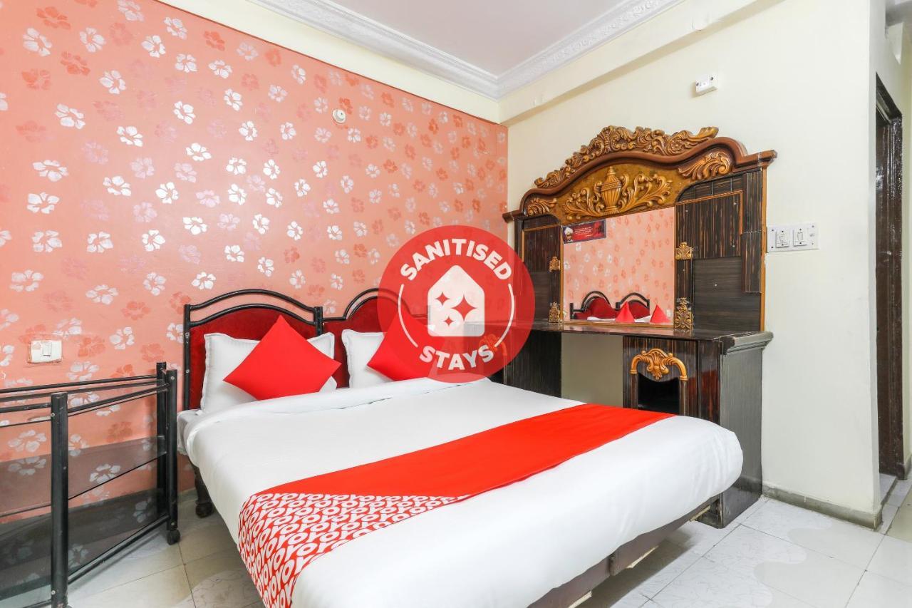 Oyo 62194 Pleasure Palace Hotel Indore Ngoại thất bức ảnh