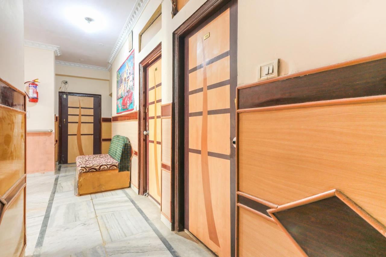 Oyo 62194 Pleasure Palace Hotel Indore Ngoại thất bức ảnh