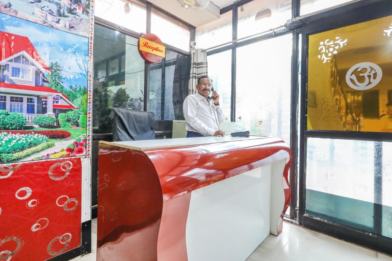 Oyo 62194 Pleasure Palace Hotel Indore Ngoại thất bức ảnh