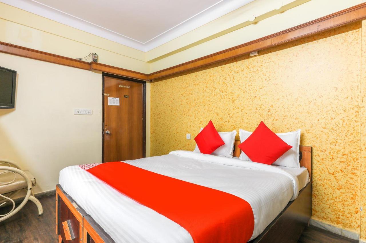 Oyo 62194 Pleasure Palace Hotel Indore Ngoại thất bức ảnh