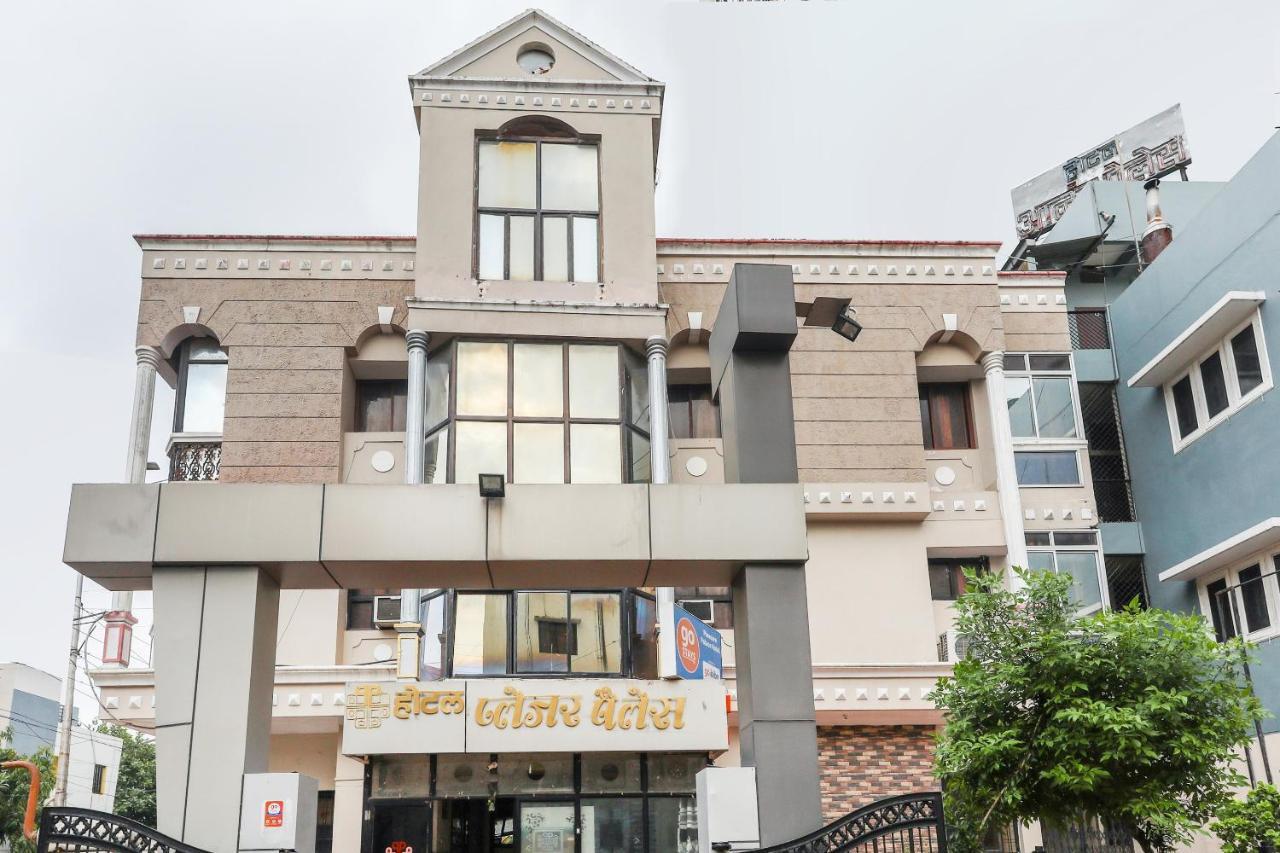 Oyo 62194 Pleasure Palace Hotel Indore Ngoại thất bức ảnh