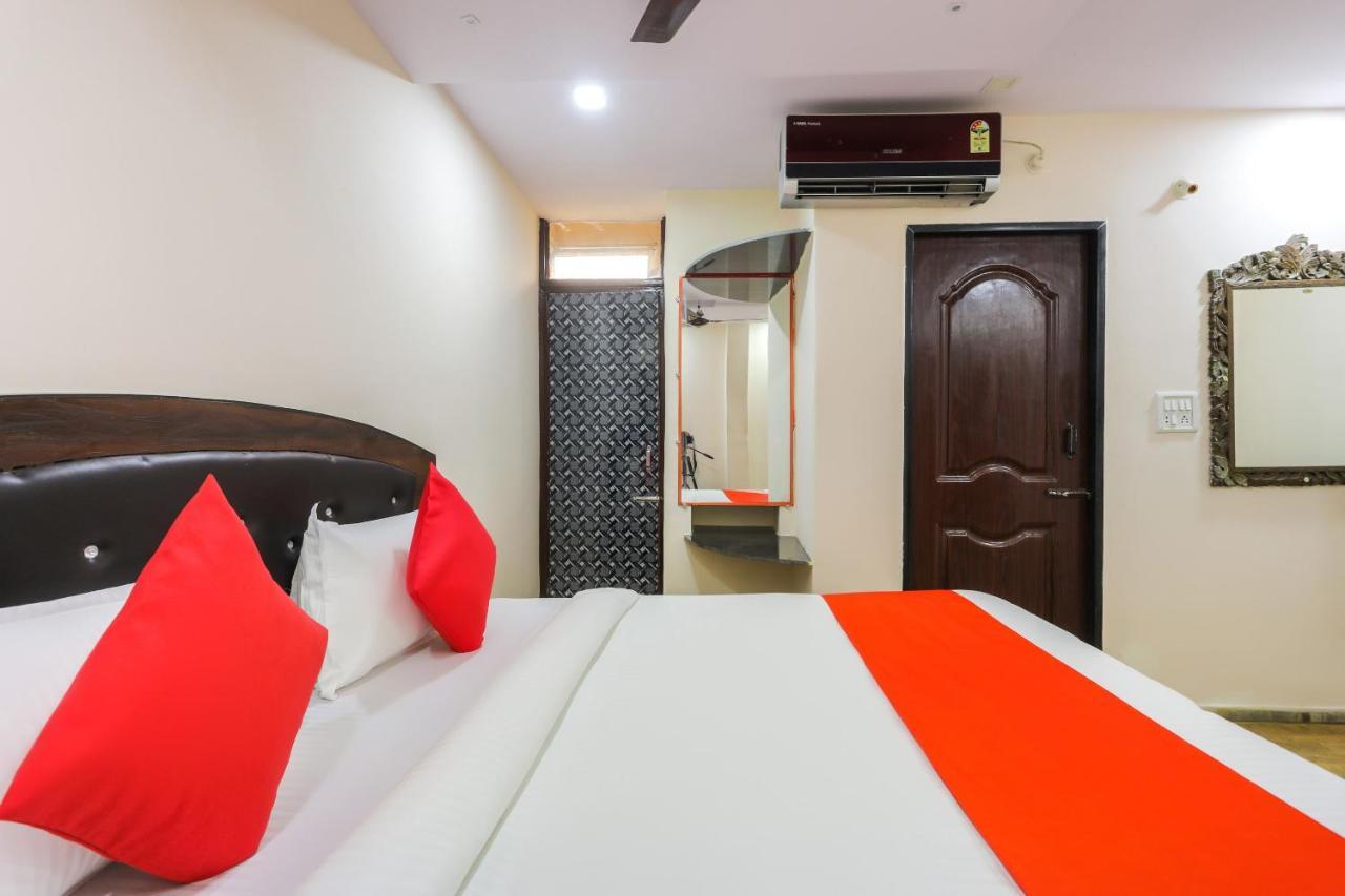 Oyo 62194 Pleasure Palace Hotel Indore Ngoại thất bức ảnh