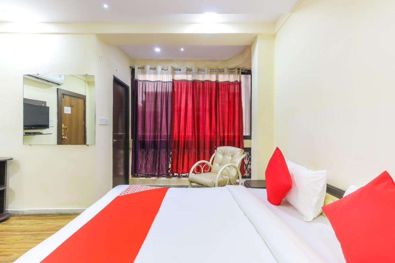 Oyo 62194 Pleasure Palace Hotel Indore Ngoại thất bức ảnh