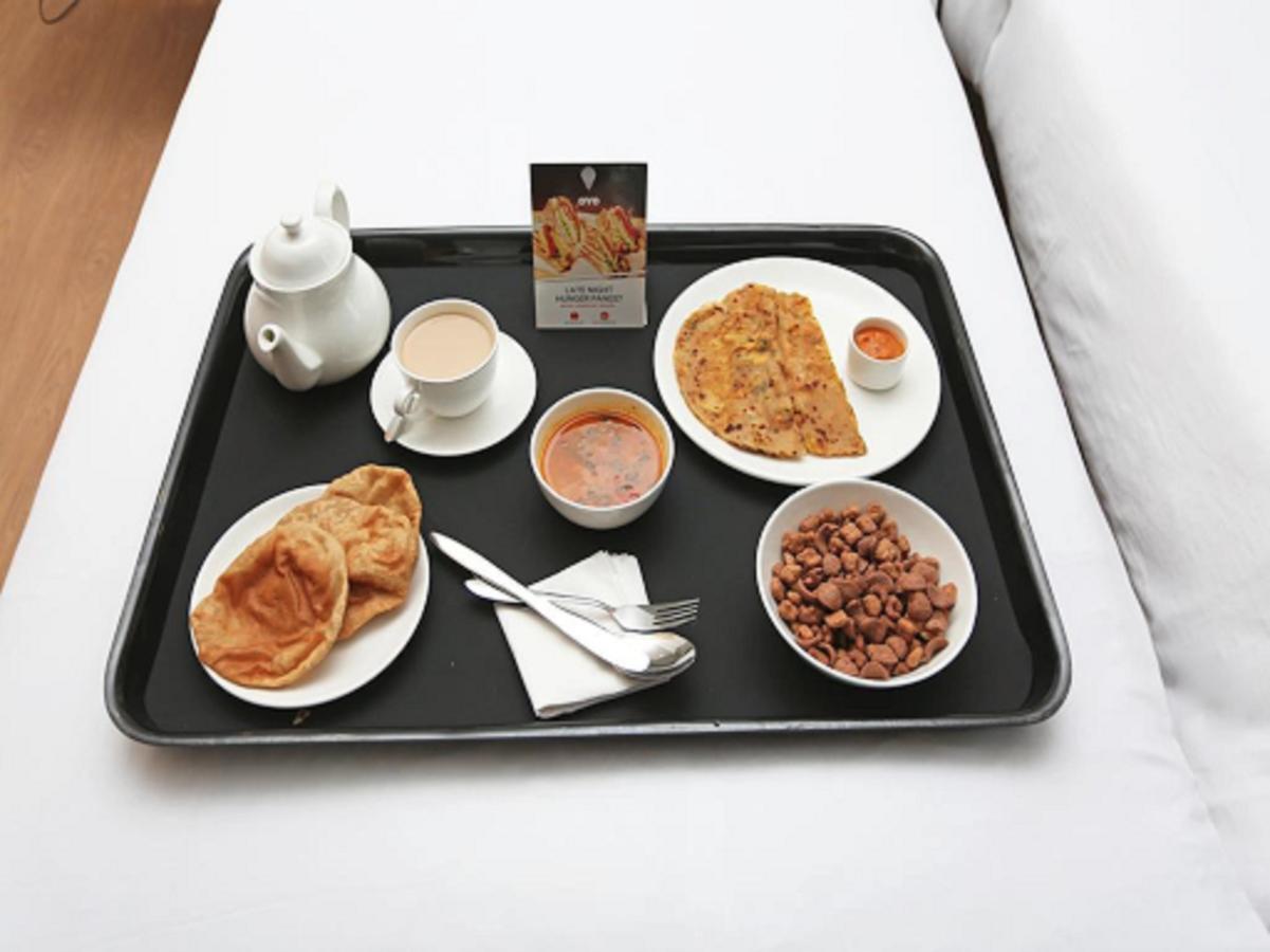Oyo 62194 Pleasure Palace Hotel Indore Ngoại thất bức ảnh